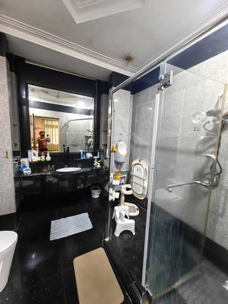 Rumah Banglo untuk Dijual di Country Heights (Kajang) - Mak Oliver - Bathroom - PropertyGuru.com.my