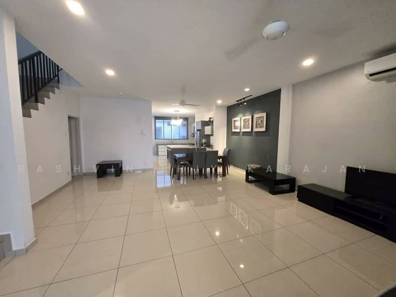 2-storey Terraced House for Rent in Ipoh (Perak) - Rashvin Thiyakarajan - Living Room - PropertyGuru.com.my
