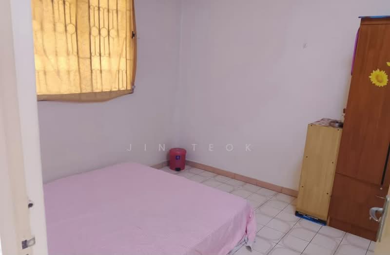 Flat for Sale at Flat Taman Ungku Tun Aminah - Jin Teok - Bedroom - PropertyGuru.com.my