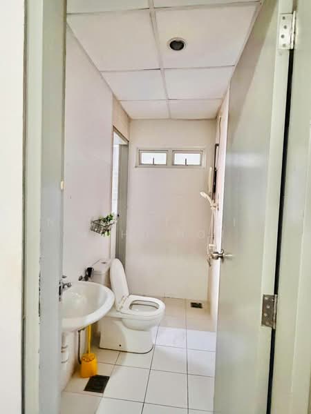 Condominium for Rent at The Wharf Residence - Norhafiz Bin Mohd Nor - Bathroom - PropertyGuru.com.my