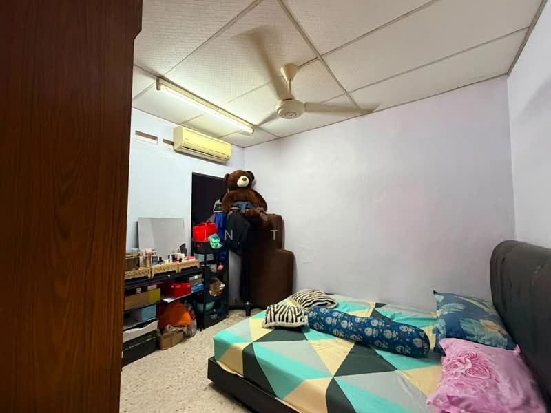 Rumah Teres 1 Tingkat untuk Dijual di Taman Universiti (Skudai) - Jin Teok - Bedroom - PropertyGuru.com.my