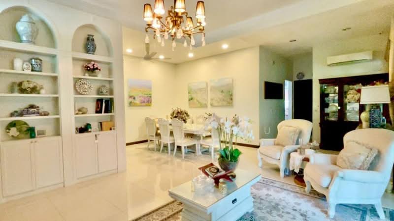 Semi-Detached House for Sale in Subang Jaya (Selangor) - Nobeille Chung - Living Room - PropertyGuru.com.my