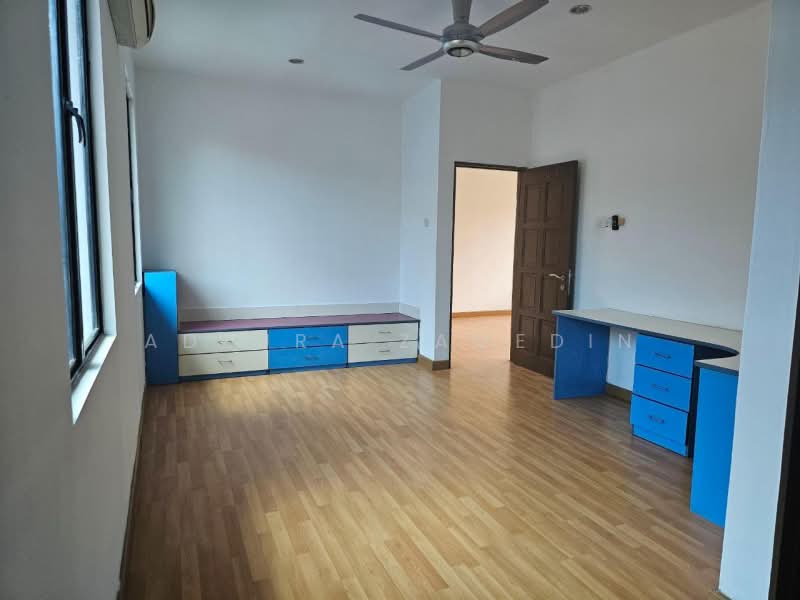 Rumah Banglo untuk Dijual di Aman Perdana (Kapar) - Adzura Zamedin - Study - PropertyGuru.com.my