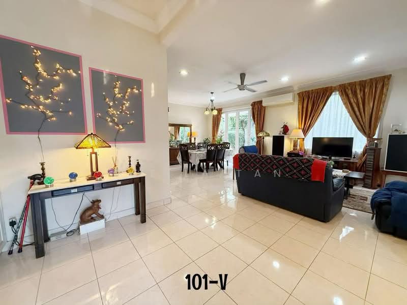 Rumah Berkembar untuk Dijual di Setia Damai (Setia Alam) - Stella Tan - Living Room - PropertyGuru.com.my