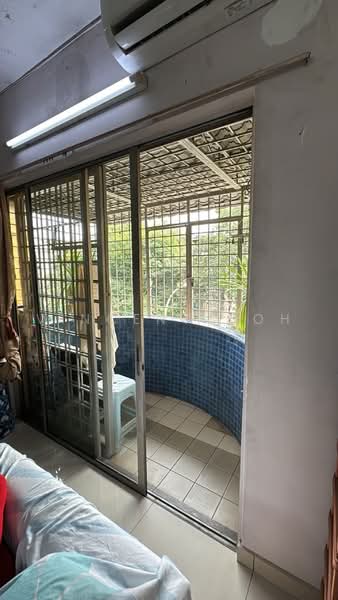 Pangsapuri untuk Dijual di Taman Jinjang Baru Kos Sederhana Apartment - Vincent Goh - Balcony - PropertyGuru.com.my