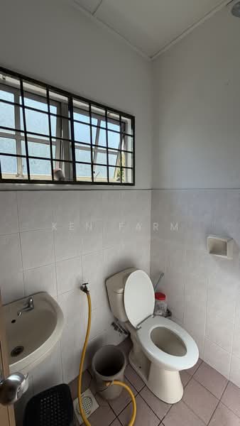 Rumah Teres 2 Tingkat untuk Dijual di TAMAN PUCHONG UTAMA (Puchong) - KEN FARM - Bathroom - PropertyGuru.com.my
