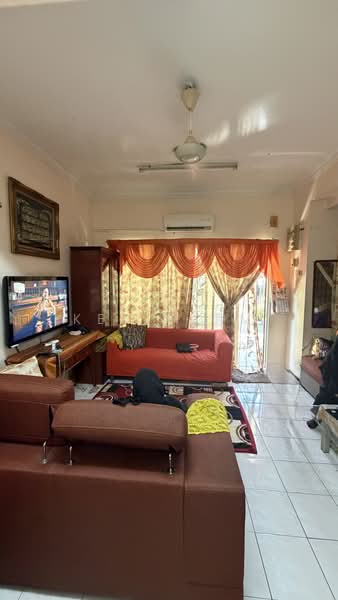 Rumah Teres 2 Tingkat untuk Dijual di TAMAN PUCHONG UTAMA (Puchong) - KEN FARM - Living Room - PropertyGuru.com.my