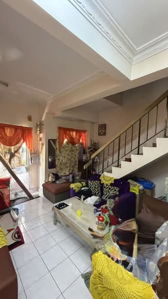 Rumah Teres 2 Tingkat untuk Dijual di TAMAN PUCHONG UTAMA (Puchong) - KEN FARM - Living Room - PropertyGuru.com.my