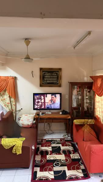 Rumah Teres 2 Tingkat untuk Dijual di TAMAN PUCHONG UTAMA (Puchong) - KEN FARM - Living Room - PropertyGuru.com.my