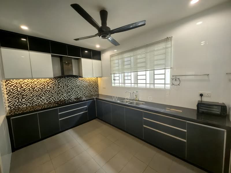 Rumah Berkembar untuk Dijual di Relau (Sungai Ara) - Kay Wong - Kitchen - PropertyGuru.com.my