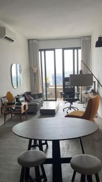 Kondominium untuk Dijual di Pantai Panorama Condominiums - Eda Wong - Living Room - PropertyGuru.com.my