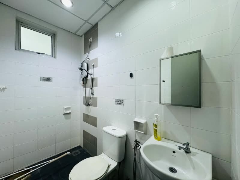 Condominium for Sale at Boulevard Condominium (BLVD) - Darren Lau - Bathroom - PropertyGuru.com.my