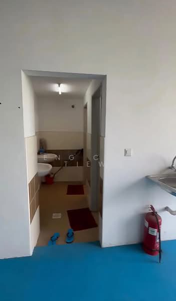 Shop / Office for Rent in Tampoi (Johor) - Sheng Cheng Tiew - Bathroom - PropertyGuru.com.my