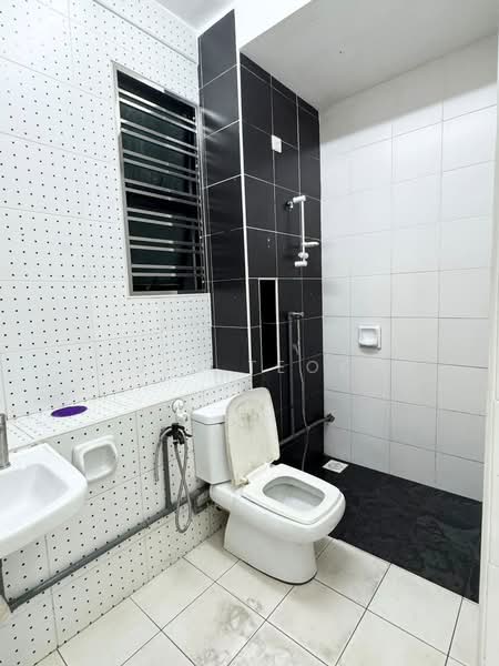Service Residence for Sale at The Sky Executive Suites - Jin Teok - Bathroom - PropertyGuru.com.my