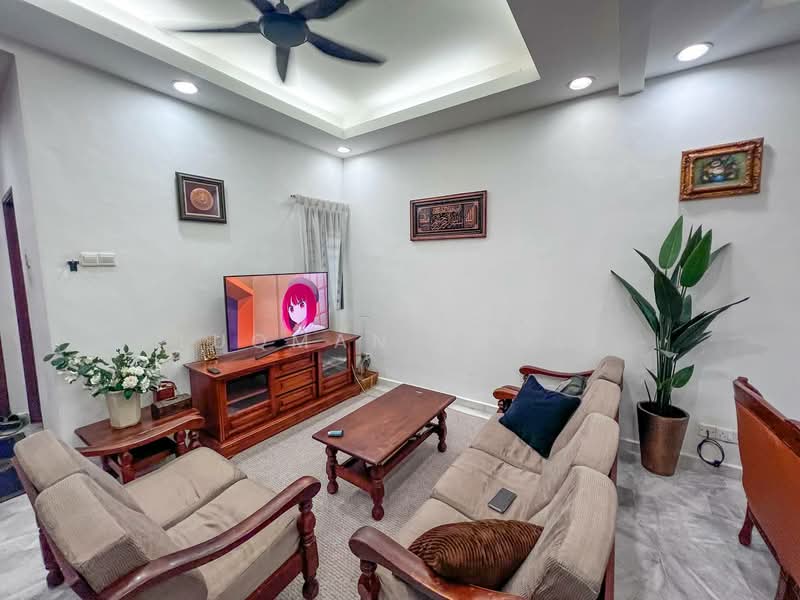 2-storey Terraced House for Sale in Alam Damai (Cheras) - Luqman Ramli - Living Room - PropertyGuru.com.my