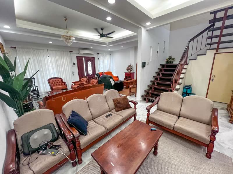 2-storey Terraced House for Sale in Alam Damai (Cheras) - Luqman Ramli - Living Room - PropertyGuru.com.my