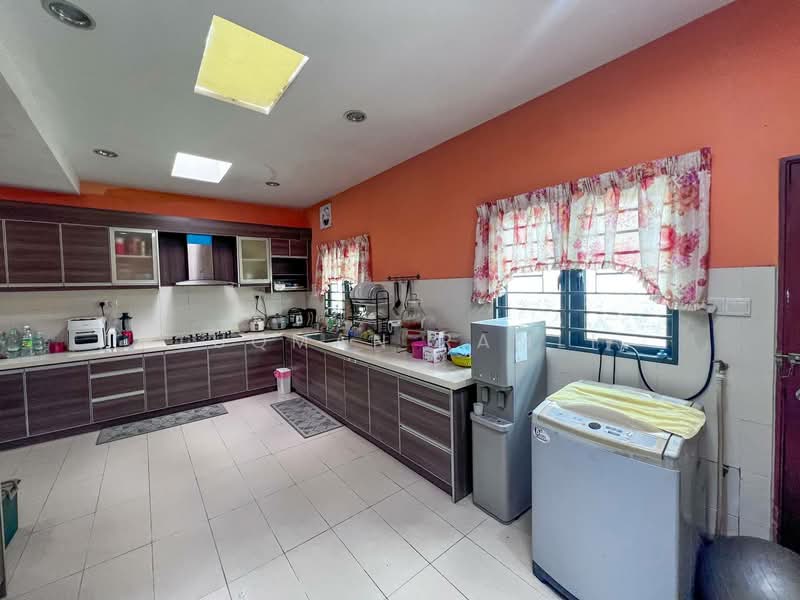 2-storey Terraced House for Sale in Alam Damai (Cheras) - Luqman Ramli - Kitchen - PropertyGuru.com.my