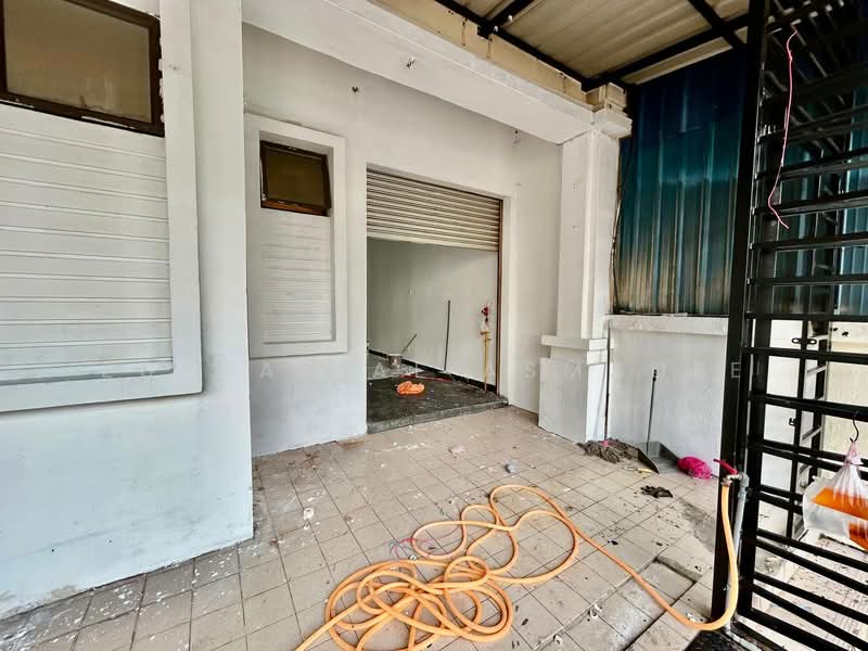 Shop for Rent in Putrajaya (Putrajaya) - Zulhaikal Asmadee - Exterior - PropertyGuru.com.my