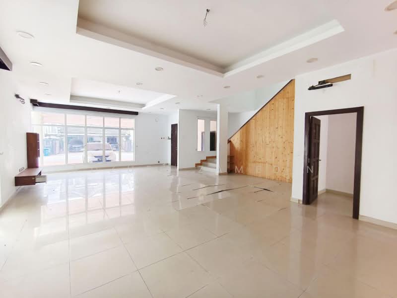 Rumah Banglo untuk Dijual di Kota Kemuning (Shah Alam) - Adzura Zamedin - Living Room - PropertyGuru.com.my