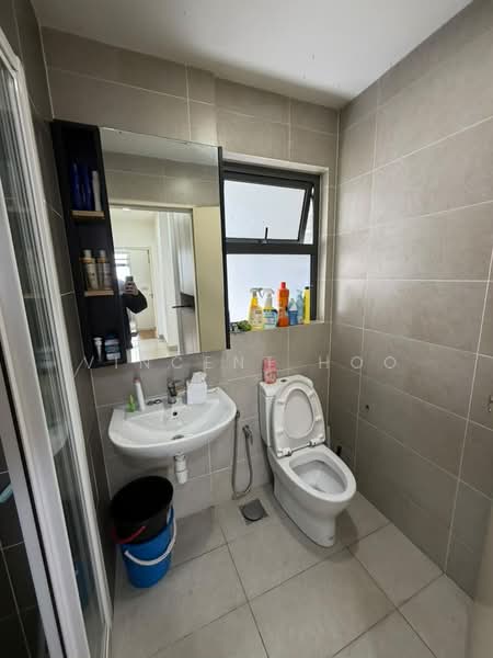 Kondominium untuk Disewa di Lakeville Residence - Vincent Hoo - Bathroom - PropertyGuru.com.my