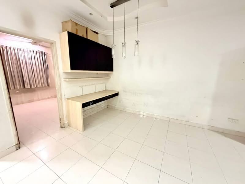 1.5-storey Terraced House for Sale in Taman Gaya (Ulu Tiram) - KS Tan - PropertyGuru.com.my