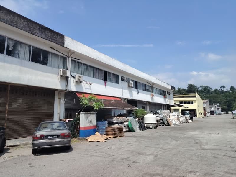 Kilang Teres untuk Dijual di Taman Industri Kri (Rawang) - William Sim - Exterior - PropertyGuru.com.my