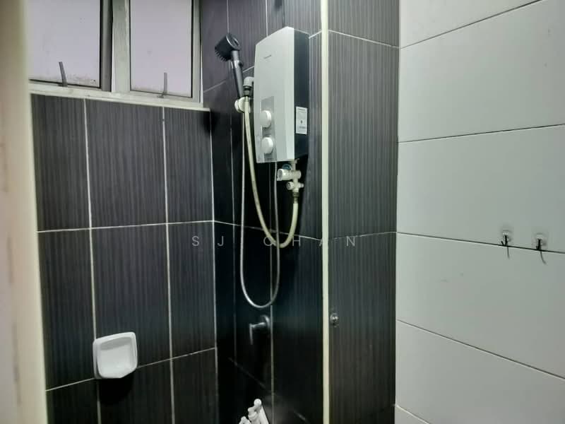 Service Residence for Rent at Larkin Heights - SJ CHAN - Bathroom - PropertyGuru.com.my