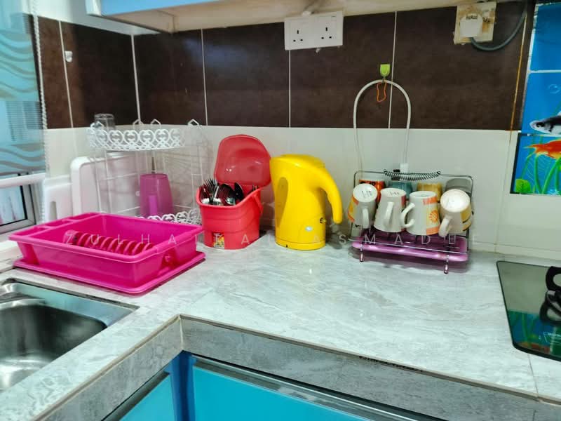 Rumah Teres 2 Tingkat untuk Disewa di Taman Indah Klia (Sepang) - Zulhaikal Asmadee - Kitchen - PropertyGuru.com.my