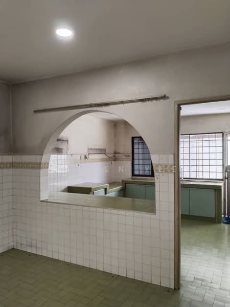 Semi-Detached House for Rent in Taman Overseas Union (Taman Oug) (Jalan Klang Lama (Old Klang Road)) - Jayden Yee - Kitchen - PropertyGuru.com.my