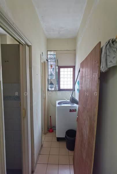 Rumah Flat untuk Dijual di Sri Begonia - Roy Choong - Corridor - PropertyGuru.com.my