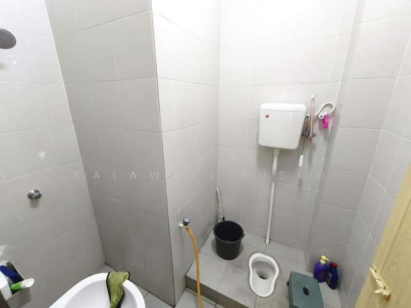 1-storey Terraced House for Sale in Shah Alam (Selangor) - Salawati Busro - Bathroom - PropertyGuru.com.my