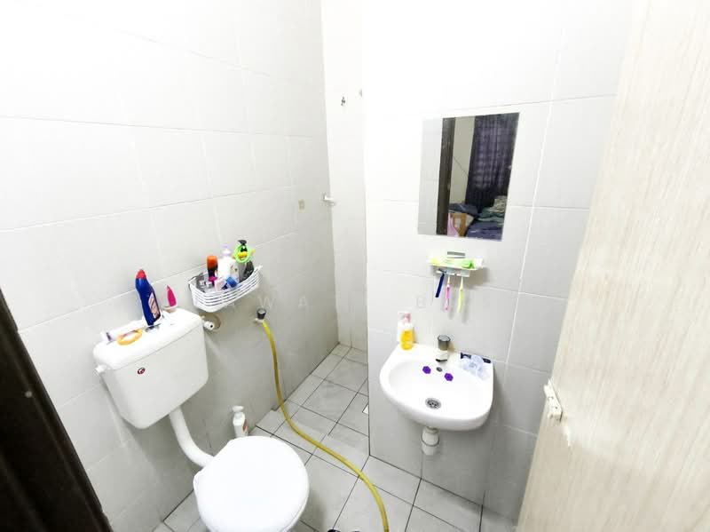 1-storey Terraced House for Sale in Shah Alam (Selangor) - Salawati Busro - Bathroom - PropertyGuru.com.my