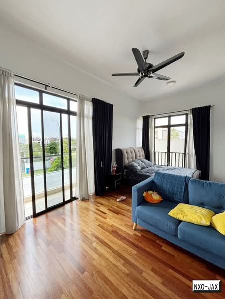 Semi-Detached House for Sale in Setia Utama (Setia Alam) - Stella Tan - Bedroom - PropertyGuru.com.my