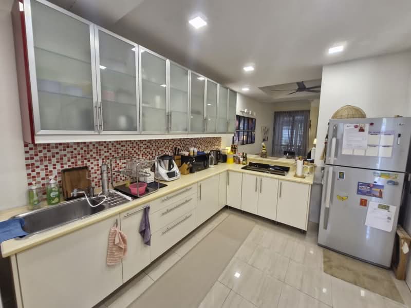 3-storey Terraced House for Sale in Desa Parkcity (Kuala Lumpur) - James Lee - Kitchen - PropertyGuru.com.my