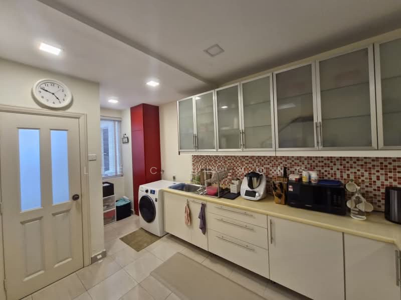 3-storey Terraced House for Sale in Desa Parkcity (Kuala Lumpur) - James Lee - Kitchen - PropertyGuru.com.my