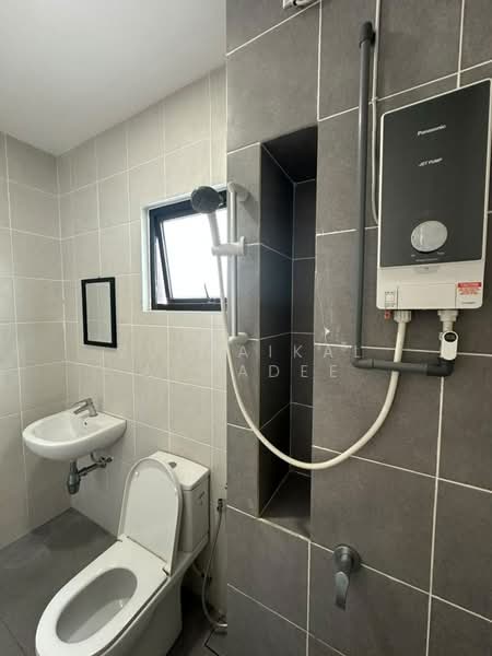 Rumah Teres 2 Tingkat untuk Disewa di Alam Impian (Shah Alam) - Zulhaikal Asmadee - Bathroom - PropertyGuru.com.my