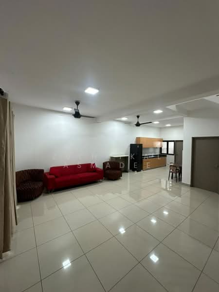 Rumah Teres 2 Tingkat untuk Disewa di Alam Impian (Shah Alam) - Zulhaikal Asmadee - Living Room - PropertyGuru.com.my
