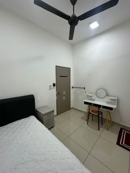 Rumah Teres 2 Tingkat untuk Disewa di Alam Impian (Shah Alam) - Zulhaikal Asmadee - Bedroom - PropertyGuru.com.my