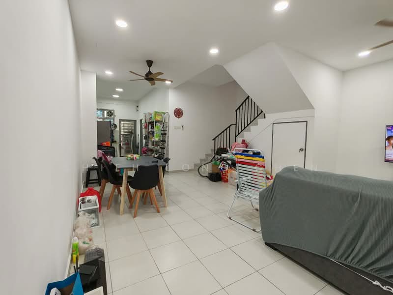 2.5-storey Terraced House for Sale in Taman Senai Utama (Kulai) - Shieh Long Chen - Living Room - PropertyGuru.com.my