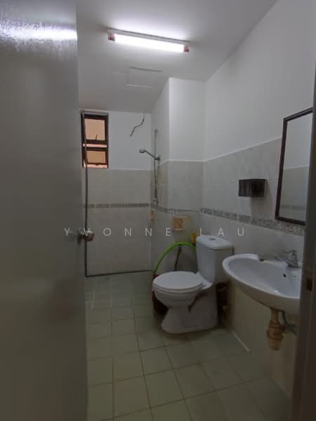 Kondominium untuk Disewa di Sunway Sutera Condominium - Yvonne Lau - Bathroom - PropertyGuru.com.my