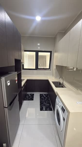 Condominium for Rent at Amberside @ Country Garden Danga Bay - Jane Ngoi - Kitchen - PropertyGuru.com.my
