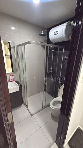 Condominium for Rent at Amberside @ Country Garden Danga Bay - Jane Ngoi - Bathroom - PropertyGuru.com.my