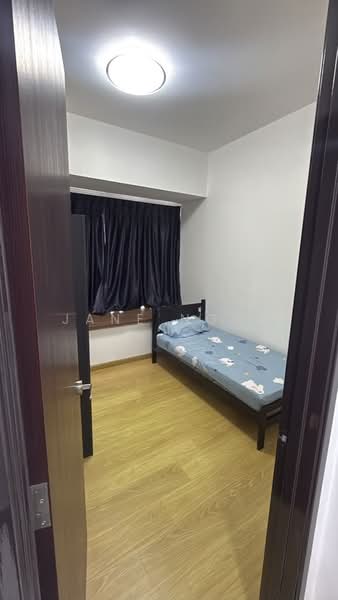 Condominium for Rent at Amberside @ Country Garden Danga Bay - Jane Ngoi - Bedroom - PropertyGuru.com.my