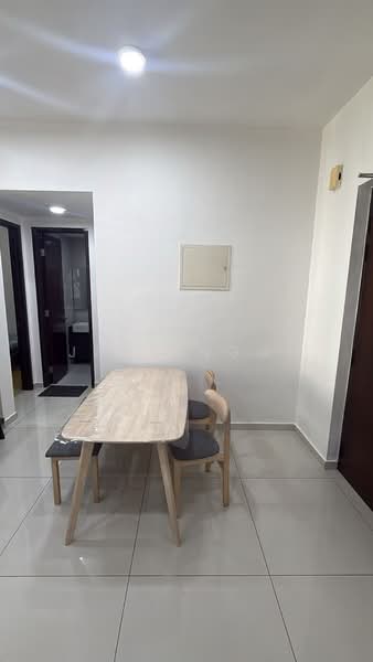 Condominium for Rent at Amberside @ Country Garden Danga Bay - Jane Ngoi - Dining Room - PropertyGuru.com.my
