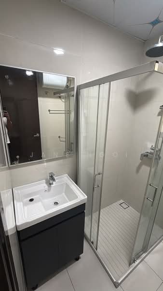 Condominium for Rent at Amberside @ Country Garden Danga Bay - Jane Ngoi - Bathroom - PropertyGuru.com.my