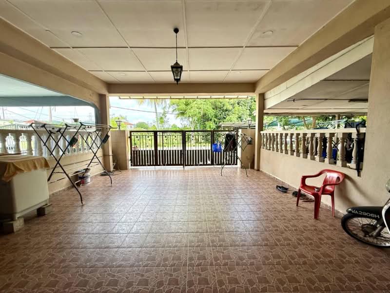 Rumah Teres untuk Dijual di Taman Sri Rawang (Rawang) - Nazrin Hakimin - Exterior - PropertyGuru.com.my