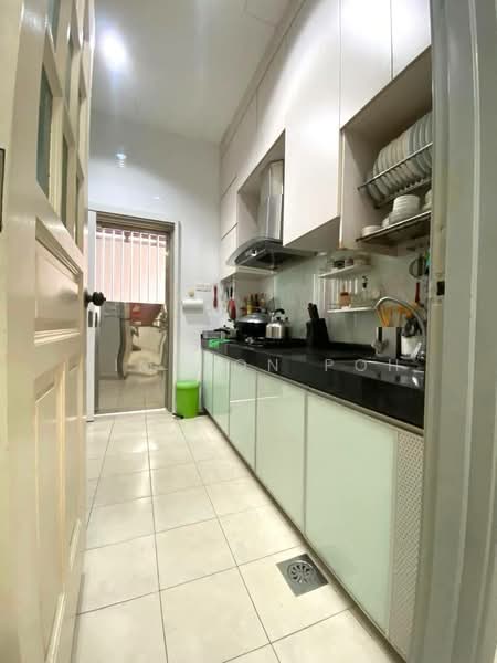 2-storey Terraced House for Sale in Taman Molek (Johor Bahru) - Simpson Poh - Kitchen - PropertyGuru.com.my