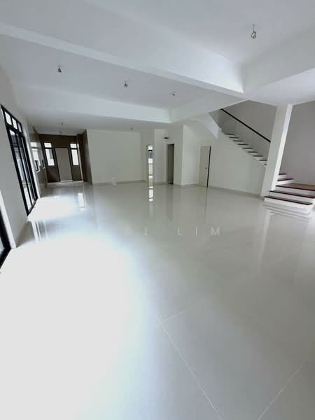 Rumah Berkembar untuk Dijual di Taman Sutera (Johor Bahru) - Karl Lim - Living Room - PropertyGuru.com.my