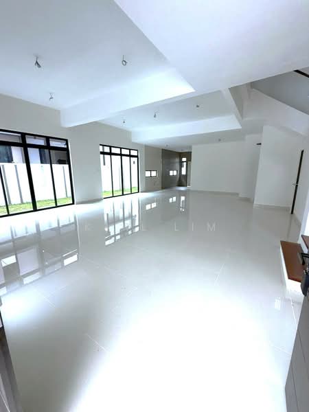 Rumah Berkembar untuk Dijual di Taman Sutera (Johor Bahru) - Karl Lim - Living Room - PropertyGuru.com.my
