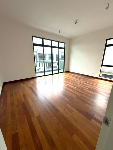 Rumah Berkembar untuk Dijual di Taman Sutera (Johor Bahru) - Karl Lim - Living Room - PropertyGuru.com.my